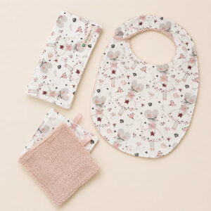 Coffret naissance bavoir et lingettes lavables en éponge de bambou motif souris danseuses.